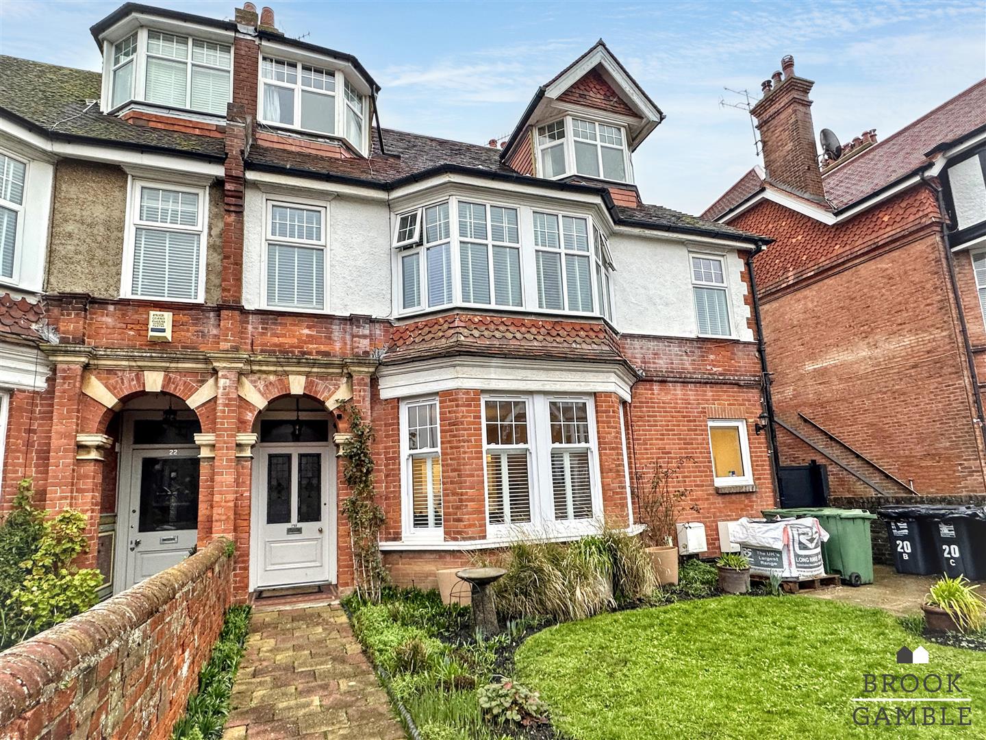 3 Bedroom Flat - Garden. Arlington Road in Eastbourne,  2